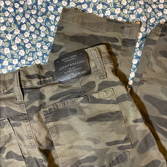 Lucky Brand Camo Cargo Pants 25 - Picture 7 of 8